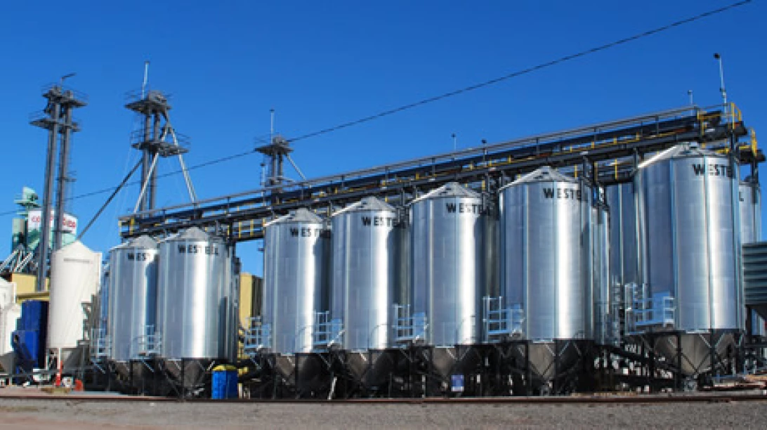 Photo de l'extérieur du centre de grains Moncton.