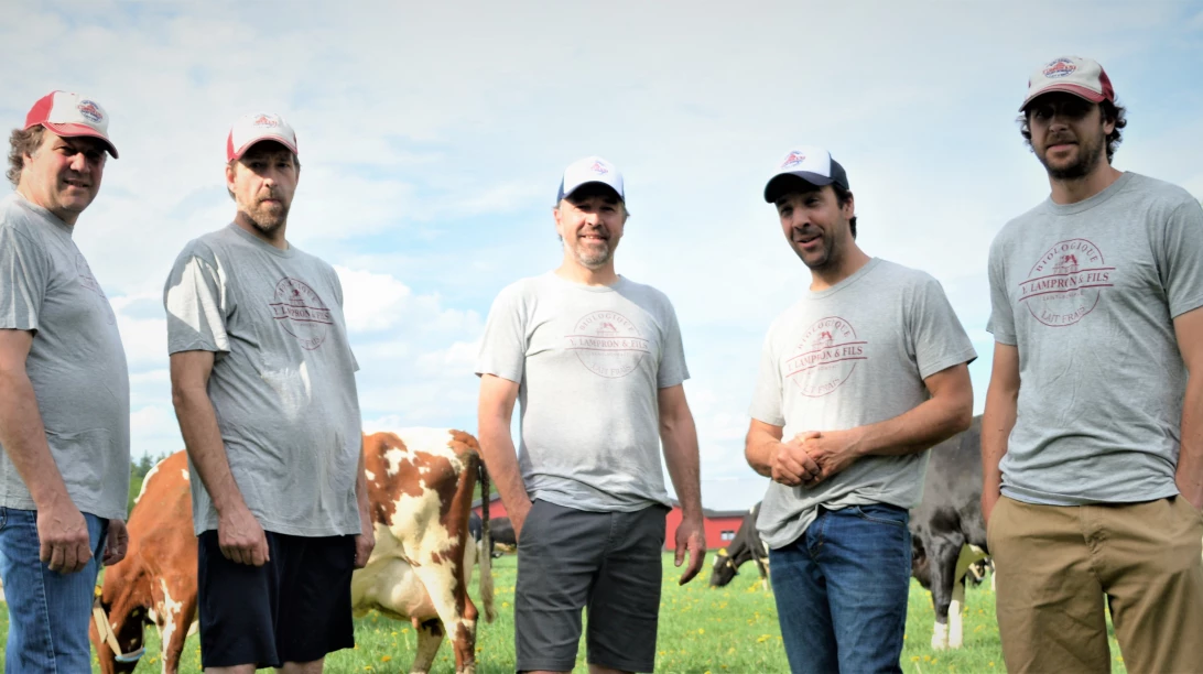 Cinq fiers actionnaires propriétaires. Pierre, Jean-Yves, Daniel, Alexandre et Gabriel.