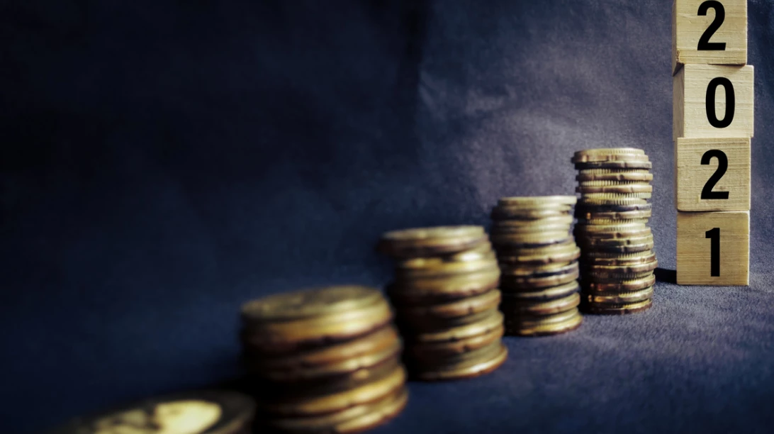 Pièces de monnaie précédent des blocs en bois 2021.