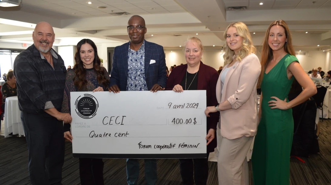 Forum coopératif féminin a remis un don de 400 $ au programme Femmes et agriculture résiliente du Centre d’étude et de coopération internationale (CECI)