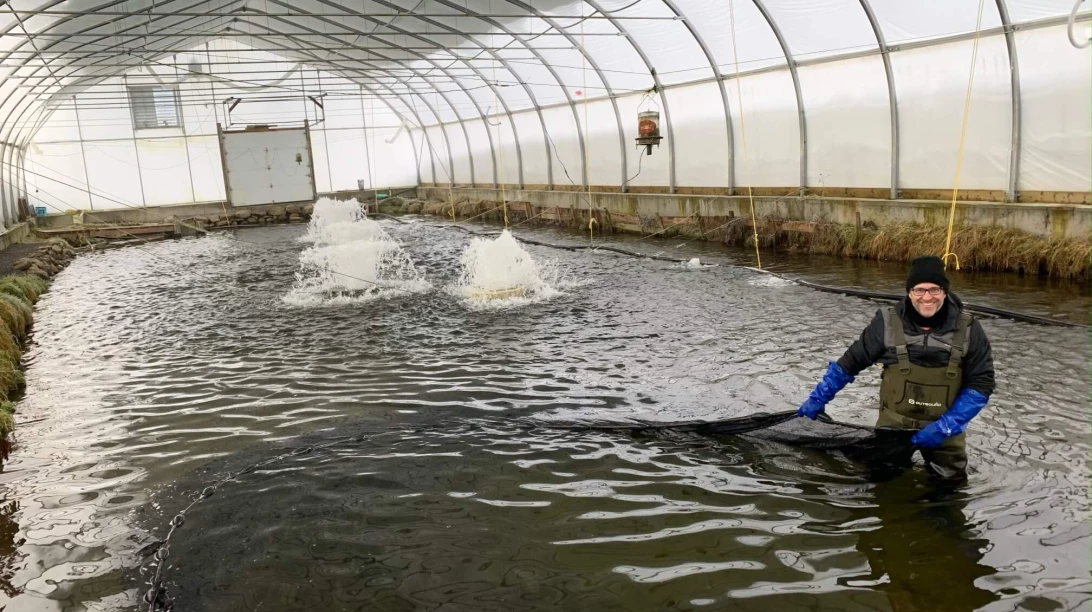 Bassin d'aquaculture