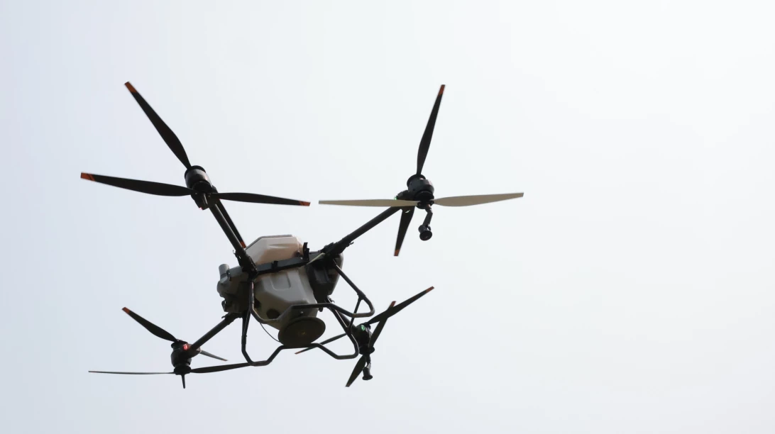 Drone T40 qui vole