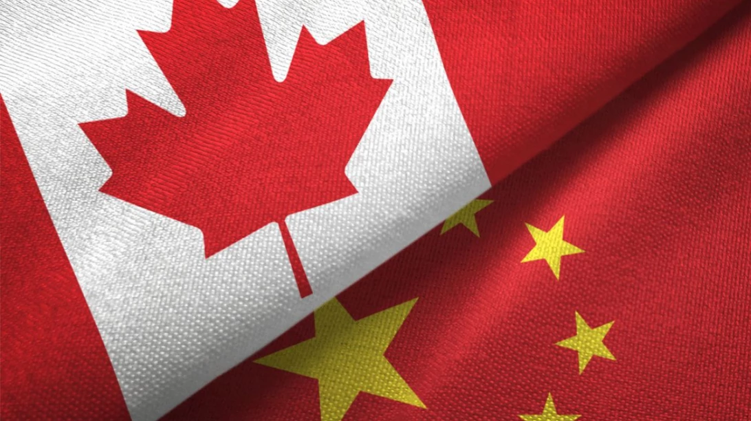 Drapeau canadien et chinois