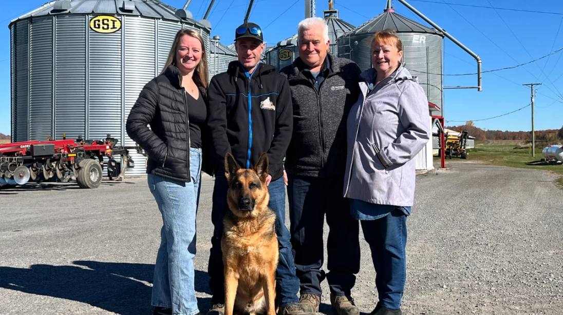 Josiane Perreault, Robert Perrault, Maxime Légaré et Thérèse Lapalme de la Ferme J.C. Perreault & Fils