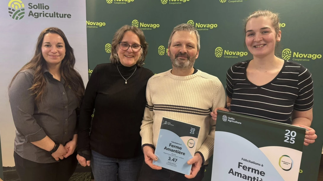 Ferme Amantière reçoit le prix du concours Performance laitière