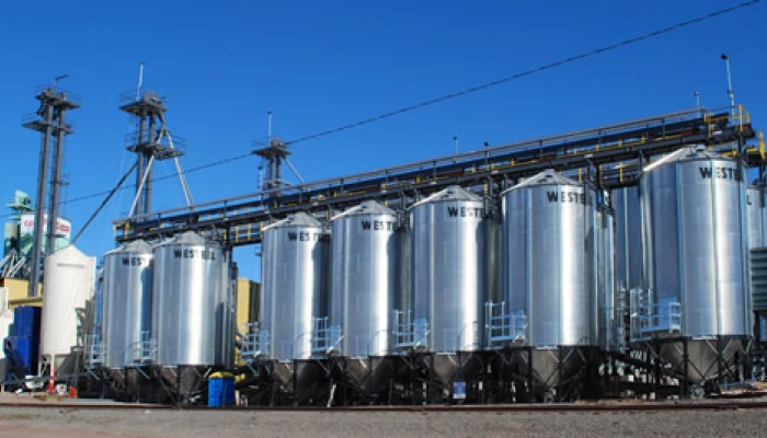 Photo de l'extérieur du centre de grains Moncton.