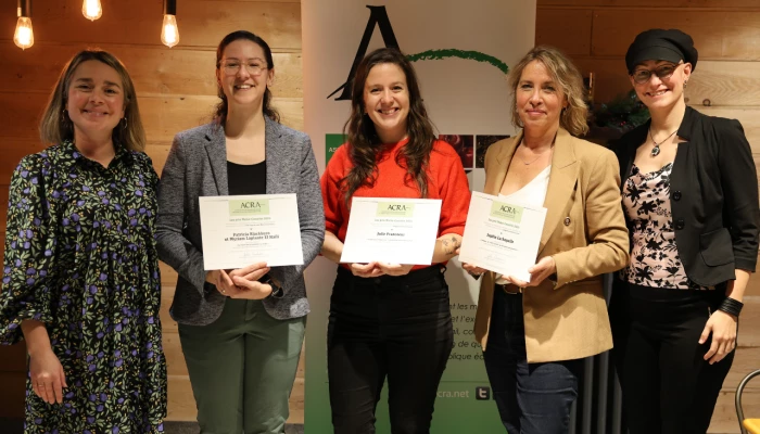 Julie Desbiens (présidente ACRA), Myriam Laplante El Haïli (prix coup-de-coeur Marc-Alain- Soucy), Julie Francoeur (prix actualités longues), Sophie Lachapelle (prix actualités courtes) et Stéphanie McDuff (vice-présidente ACRA).
