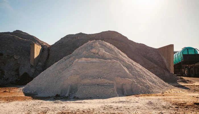 Montagne de fertilisant organique