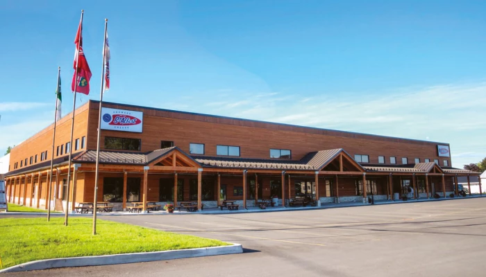 La nouvelle fromagerie coopérative de St-Albert inaugurée en 2015, deux ans après l'incendie qui l'a entièrement détruite.