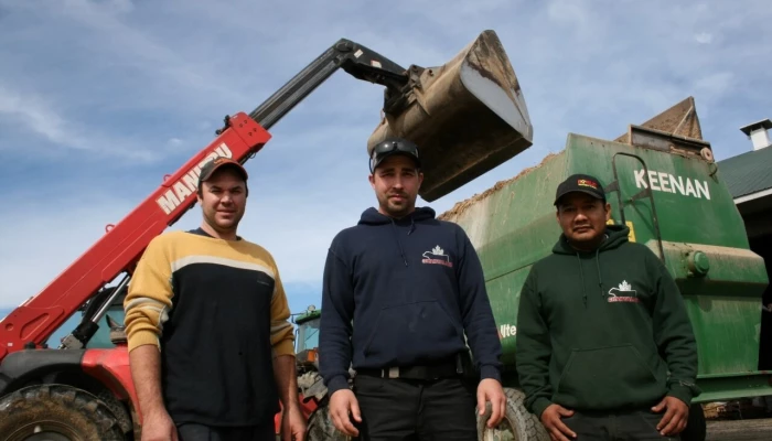 Nicolas Cliche, Simon-Pier Lévesque et Jhon Maldonado de la Ferme Chantalain