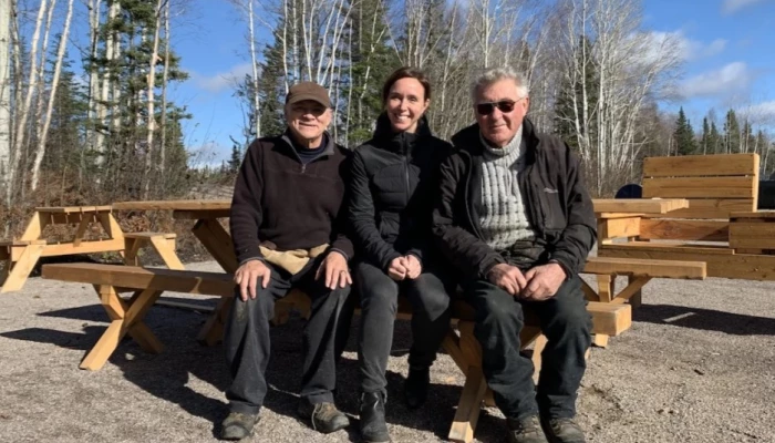Claude Théberge, Julie Bérubé et Donald Bérubé, trois des actionnaires de la ferme