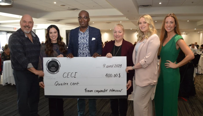 Forum coopératif féminin a remis un don de 400 $ au programme Femmes et agriculture résiliente du Centre d’étude et de coopération internationale (CECI)