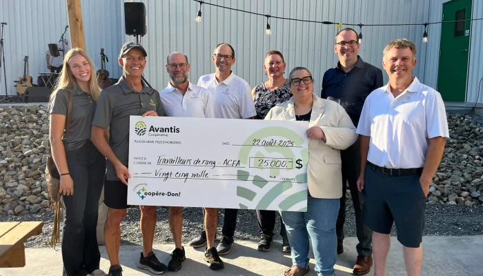 Remise du chèque à l'ACFA