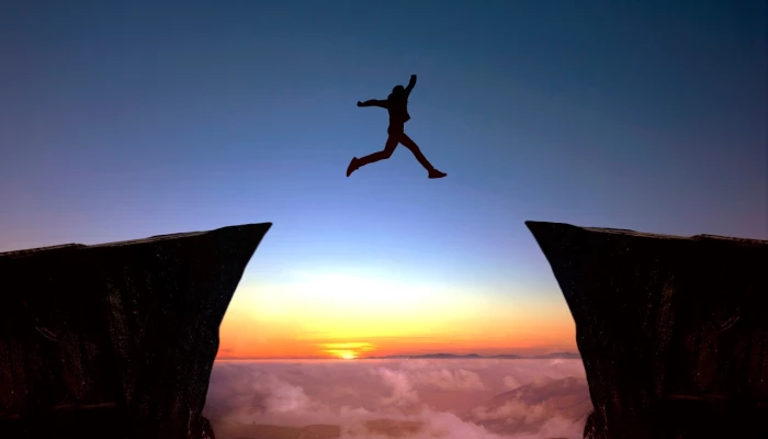 Un saut dans le vide représente le stress du changement