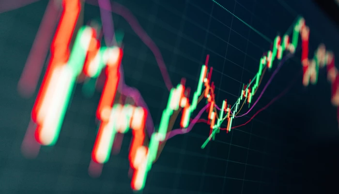 Lignes numériques qui montrent les variations des prix du marché