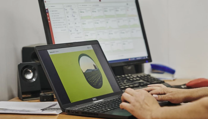 Ordinateurs sur le site web d'AgConnexion