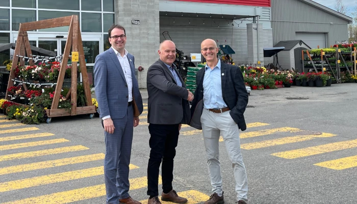 Michel Delisle, un représentant de Groupe Brochu et Frédéric Martineau