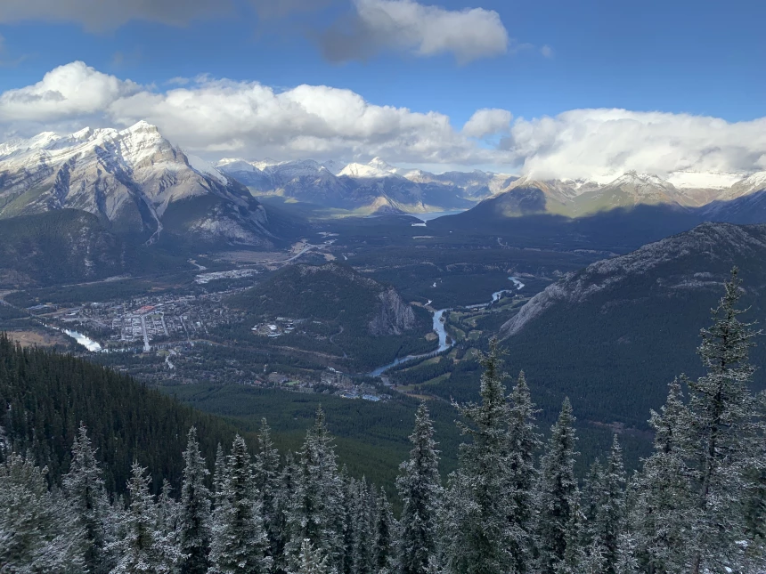 Les montagnes Rocheuses de l'Ouest Canadien à Banff