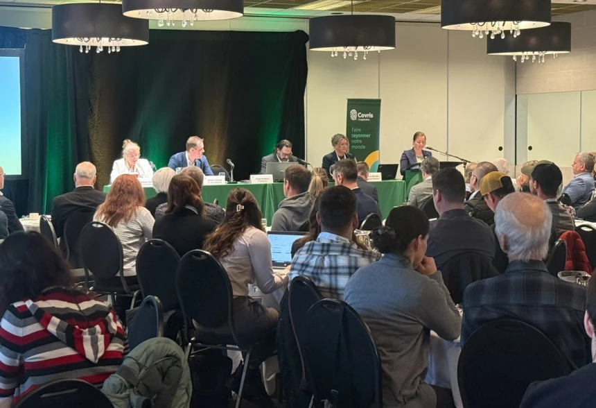 Allocution d'Élyse Groleau durant l'AGA de Covris Coopérative.