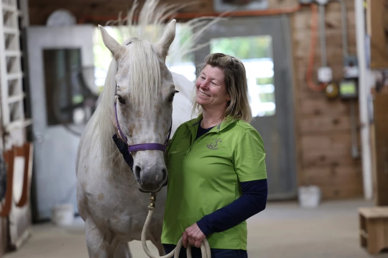 Tammy Wilson et un cheval