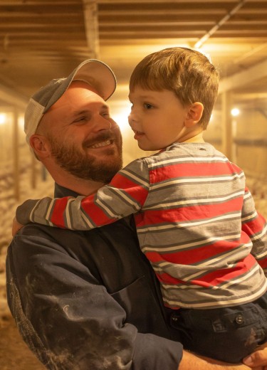 Père et fils à la Ferme Avicole Brybec