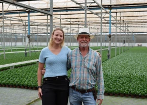 Simone et son père Joost van Oene, propriétaire de l’entreprise Joost Kalanchoes
